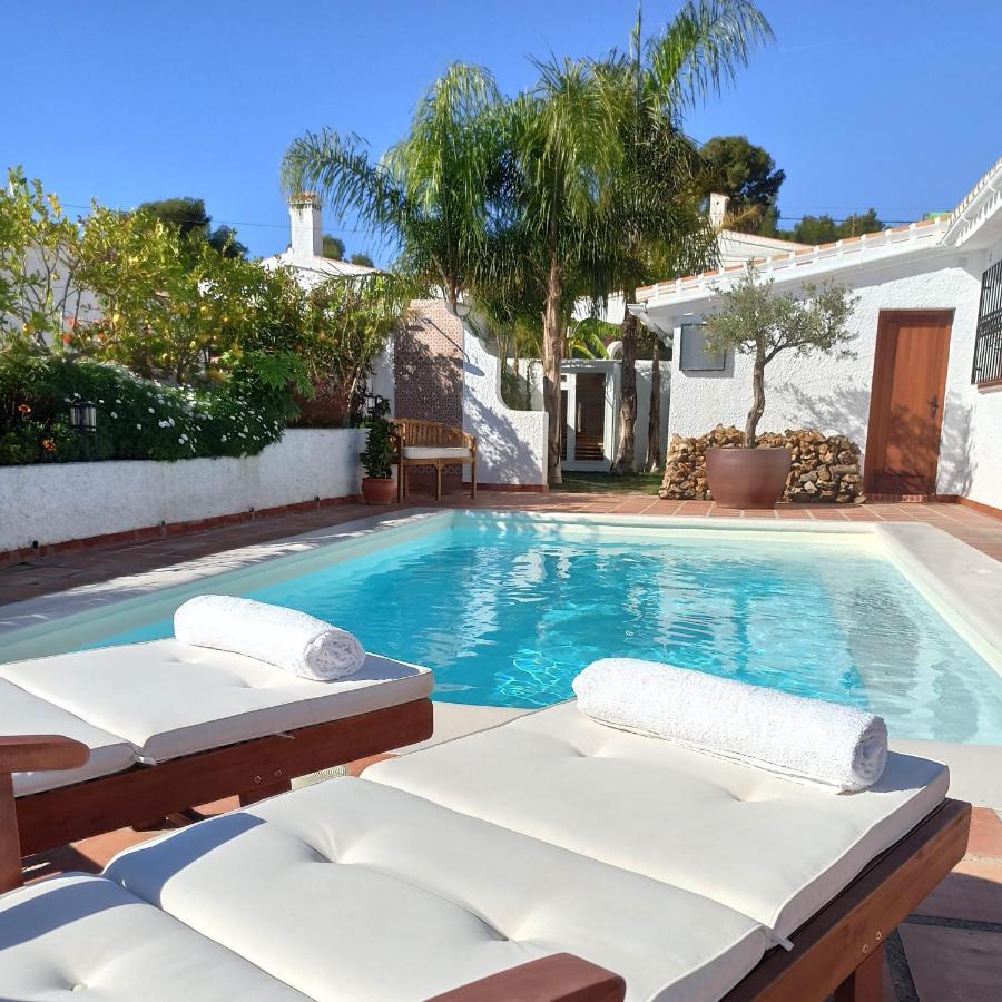 Romantic White Villa -Private Pool ネルハ エクステリア 写真