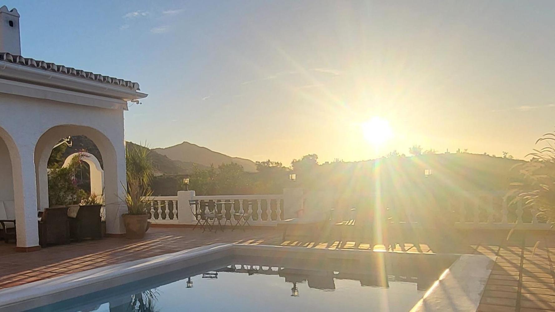 Romantic White Villa -Private Pool ネルハ エクステリア 写真